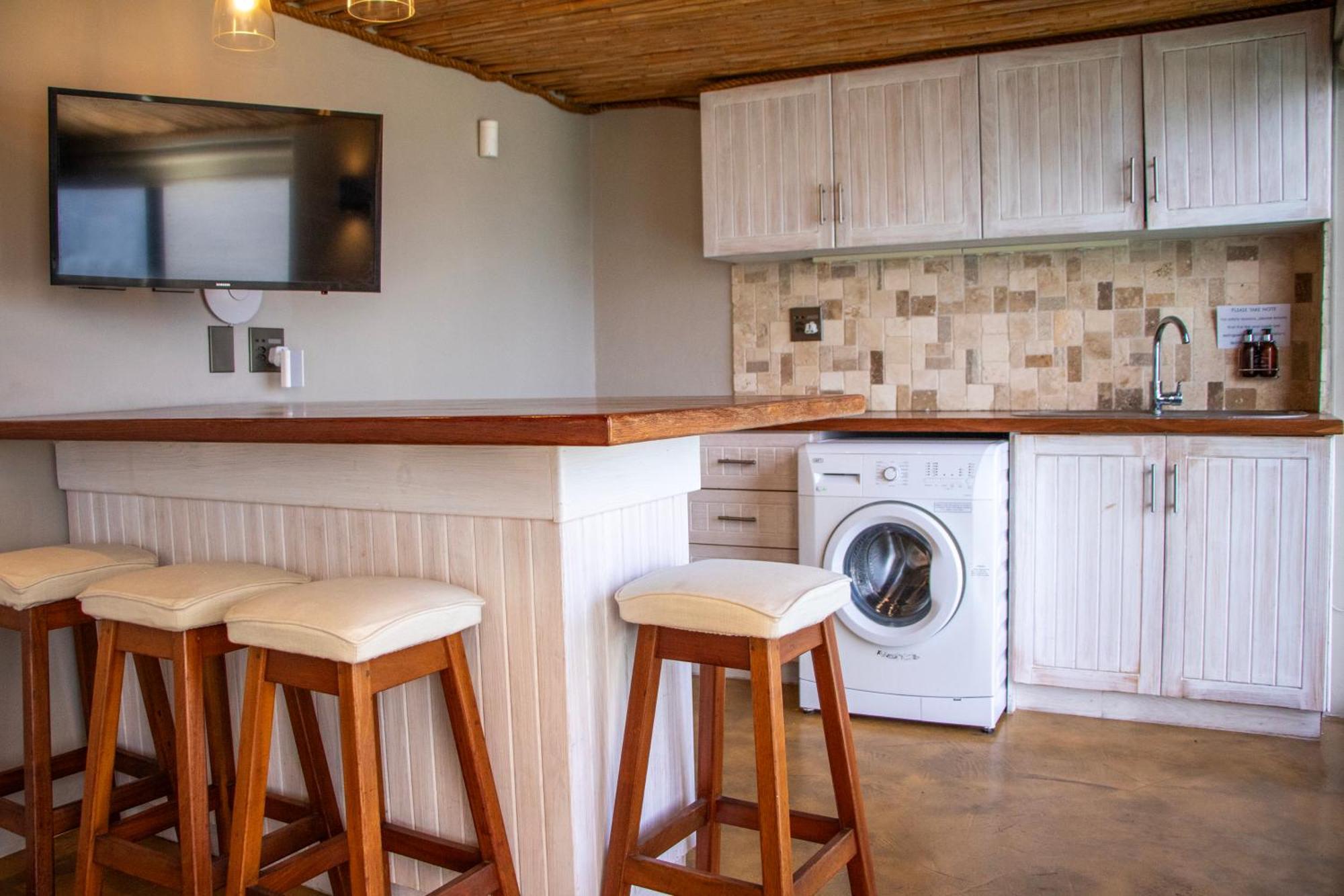 Whale Huys Luxury Oceanfront Eco Villa Gansbaai Esterno foto