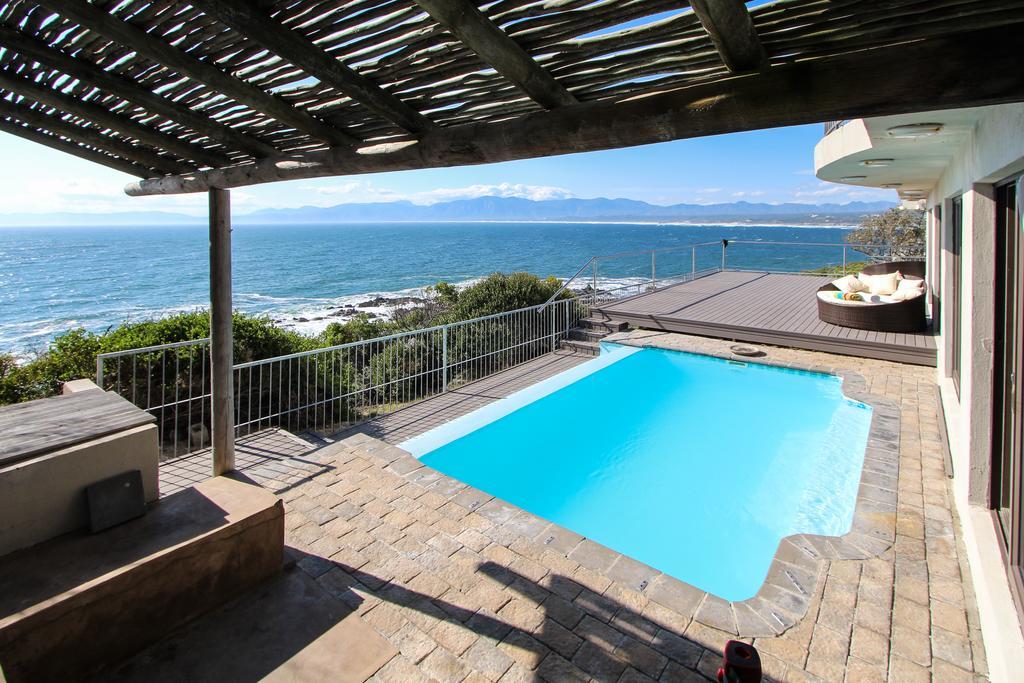Whale Huys Luxury Oceanfront Eco Villa Gansbaai Esterno foto
