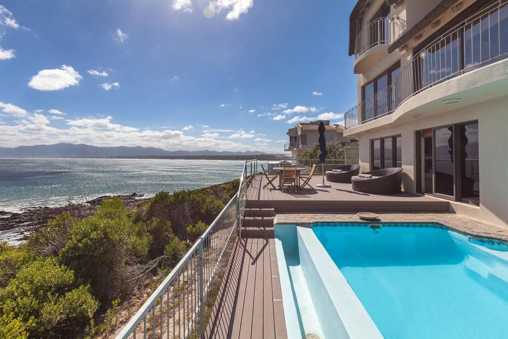 Whale Huys Luxury Oceanfront Eco Villa Gansbaai Esterno foto