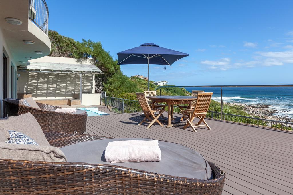 Whale Huys Luxury Oceanfront Eco Villa Gansbaai Esterno foto