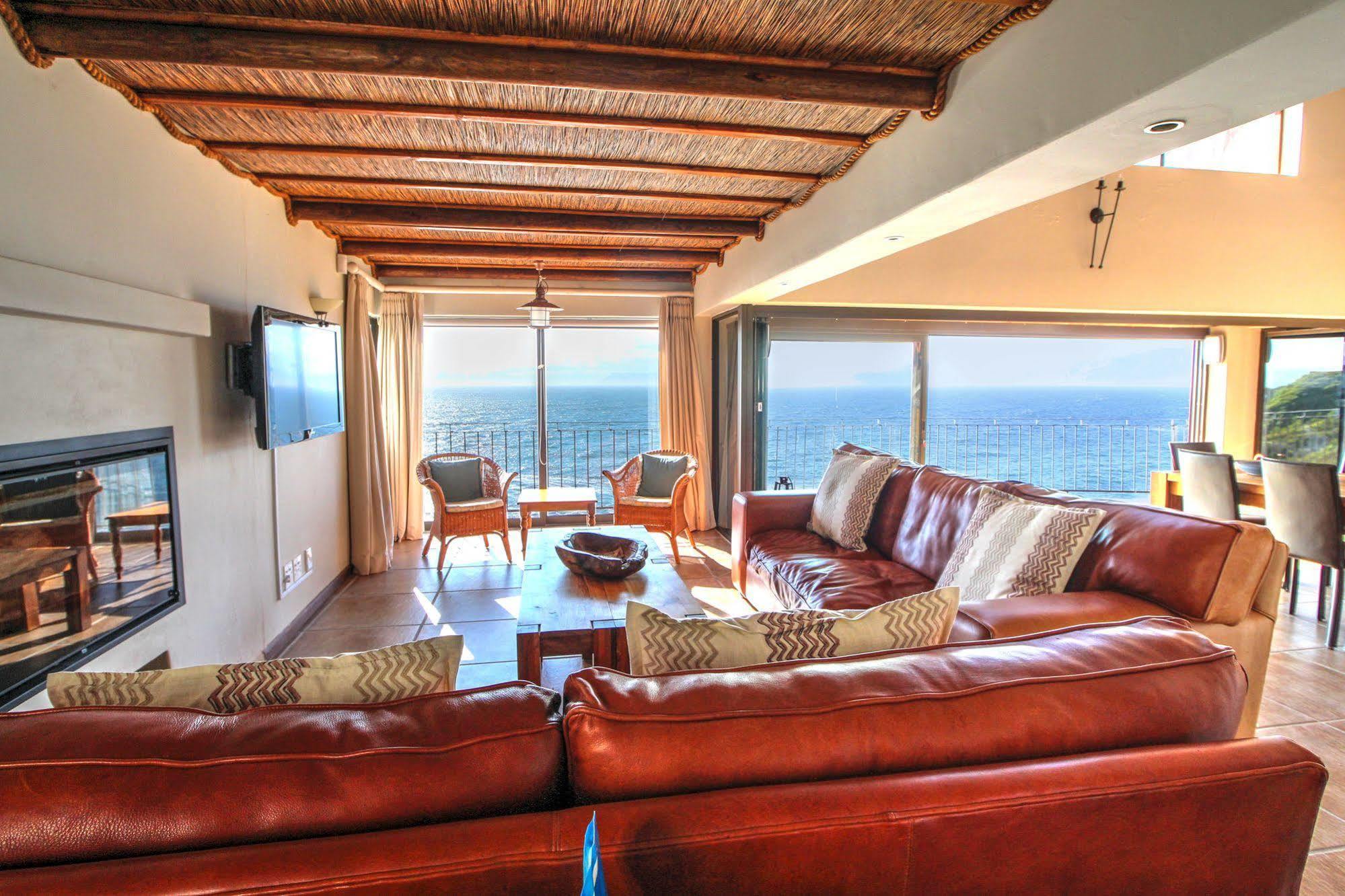 Whale Huys Luxury Oceanfront Eco Villa Gansbaai Esterno foto
